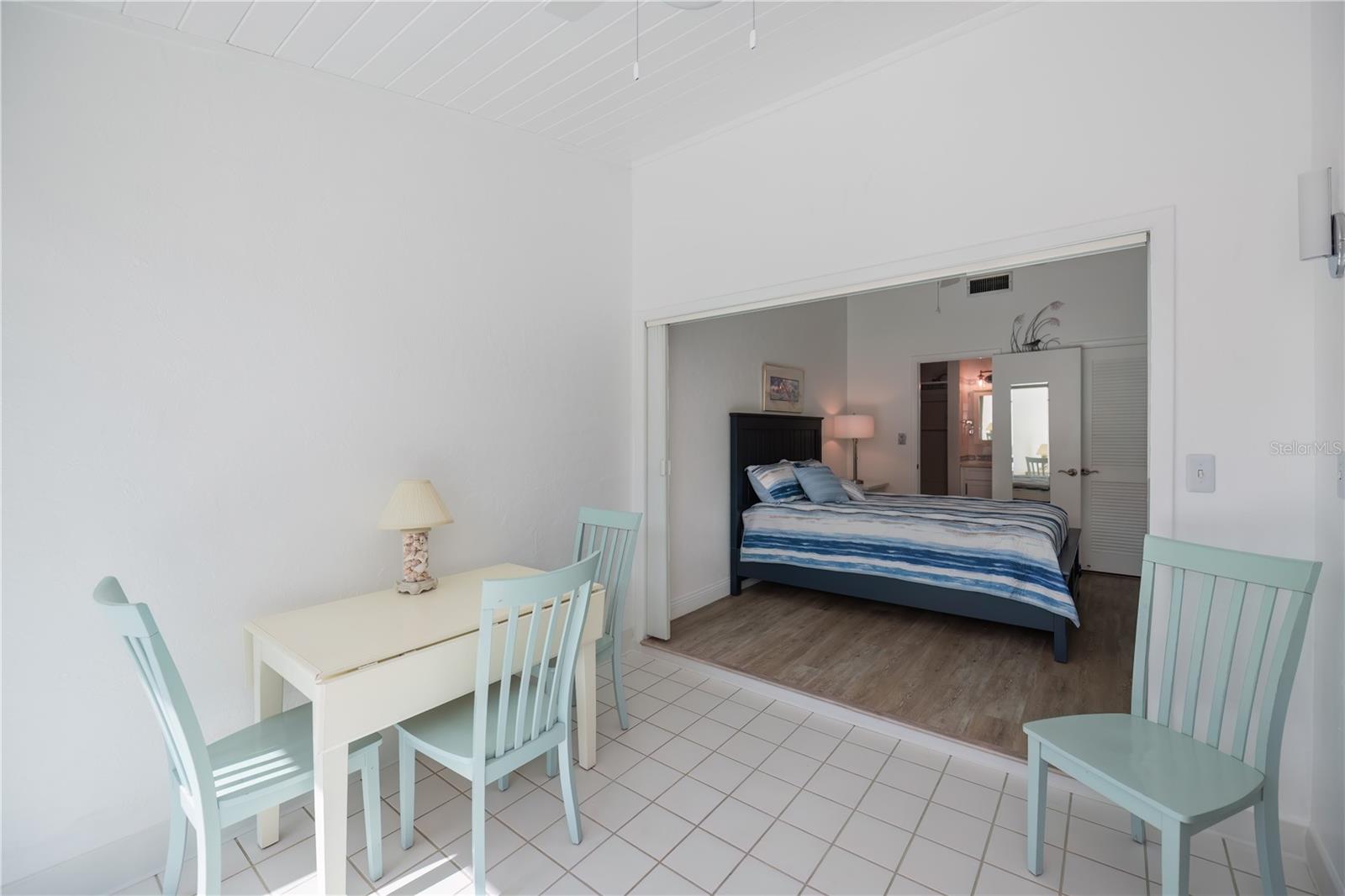 Image 19 of 65 For 907 Gibbs Road 6