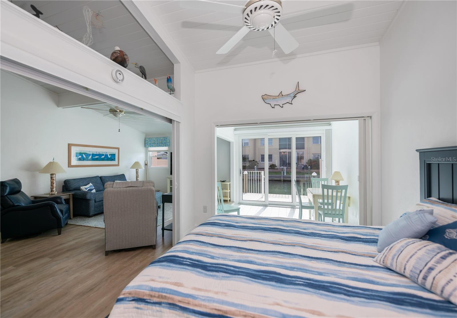 Image 25 of 65 For 907 Gibbs Road 6