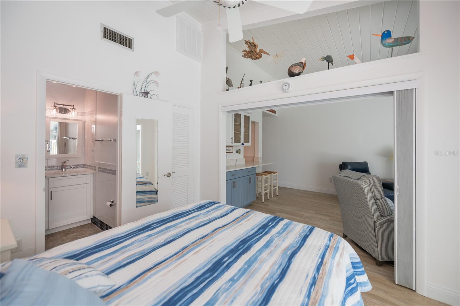 Image 28 of 65 For 907 Gibbs Road 6