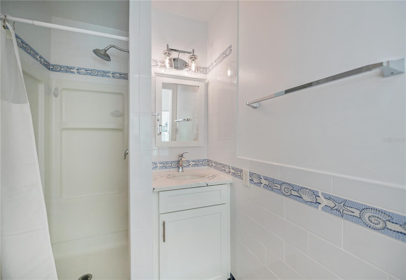 Image 30 of 65 For 907 Gibbs Road 6