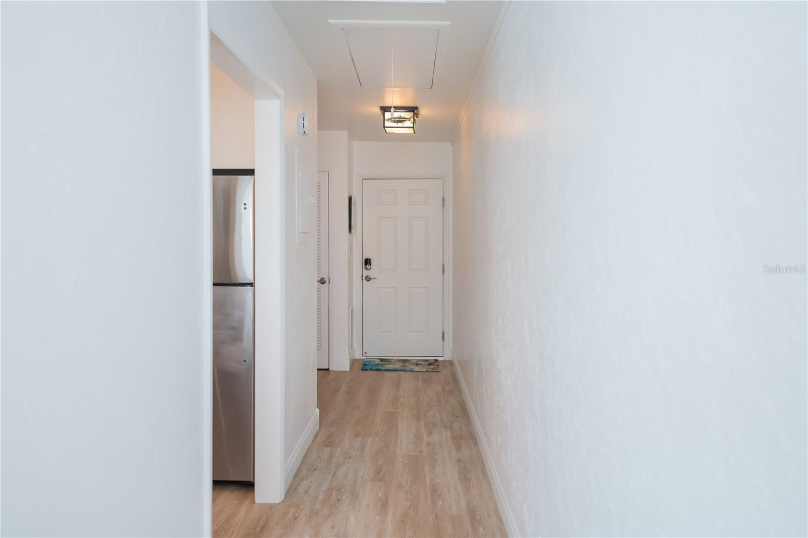 Image 32 of 65 For 907 Gibbs Road 6