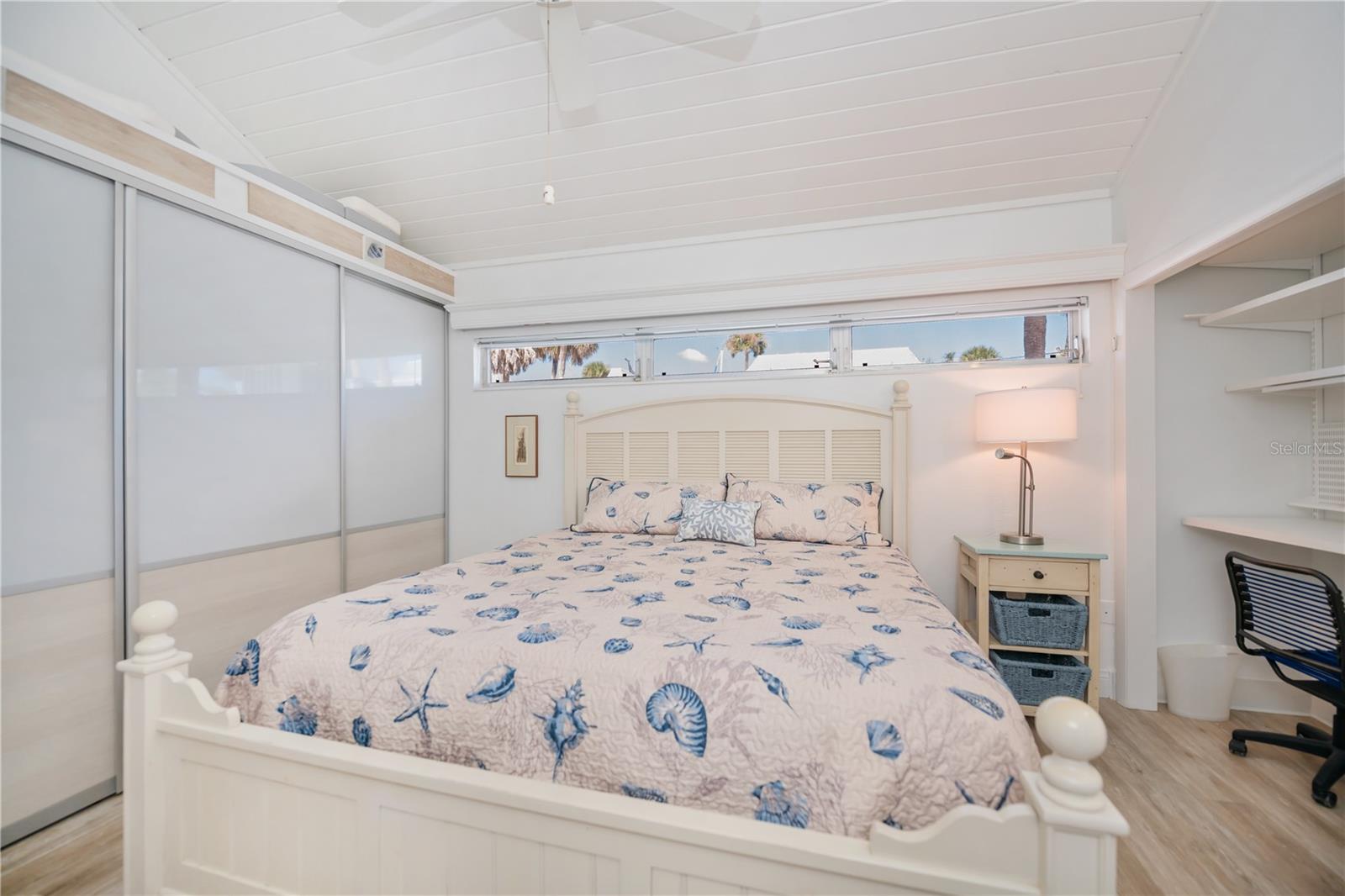 Image 36 of 65 For 907 Gibbs Road 6