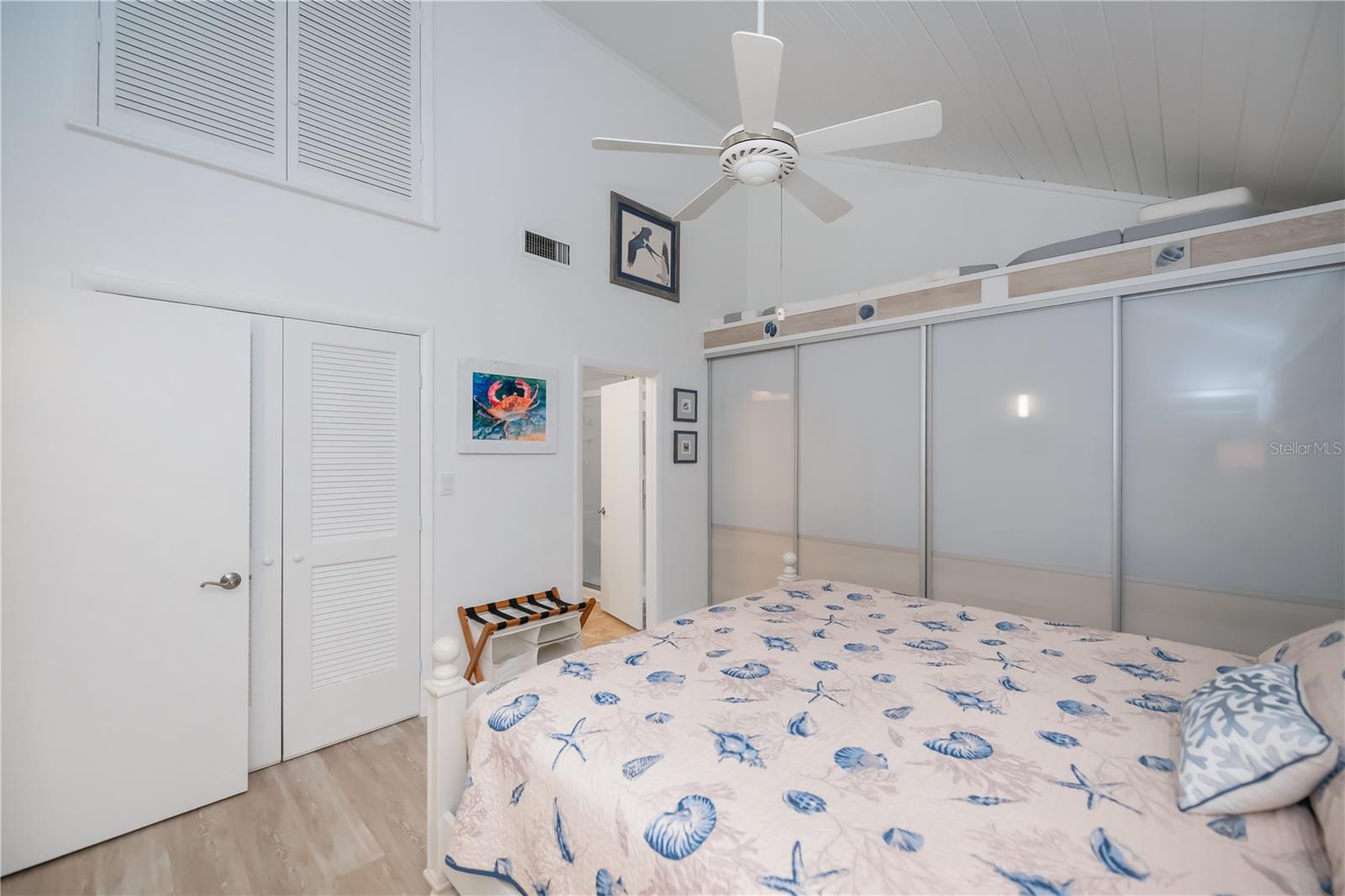 Image 39 of 65 For 907 Gibbs Road 6