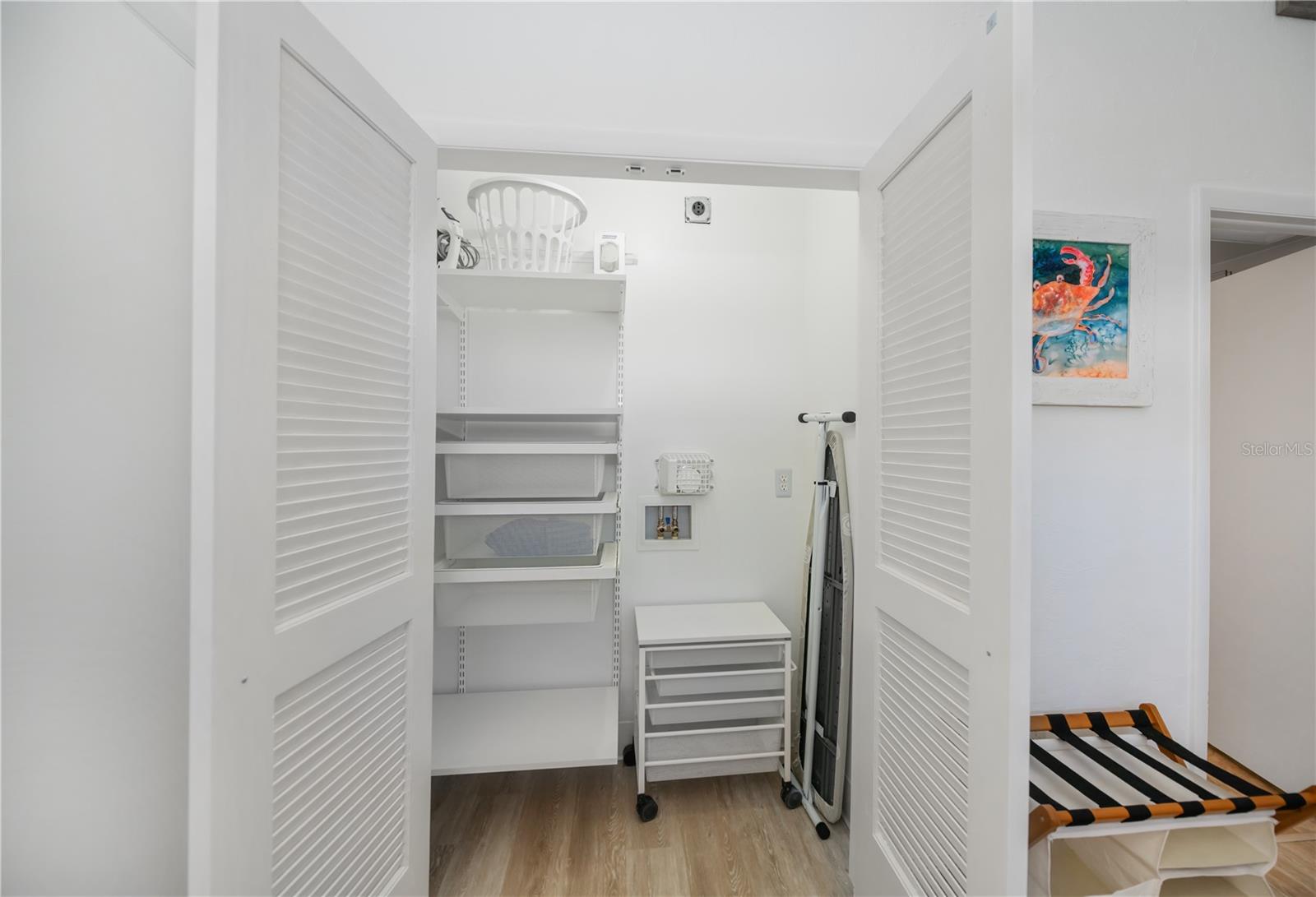 Image 41 of 65 For 907 Gibbs Road 6