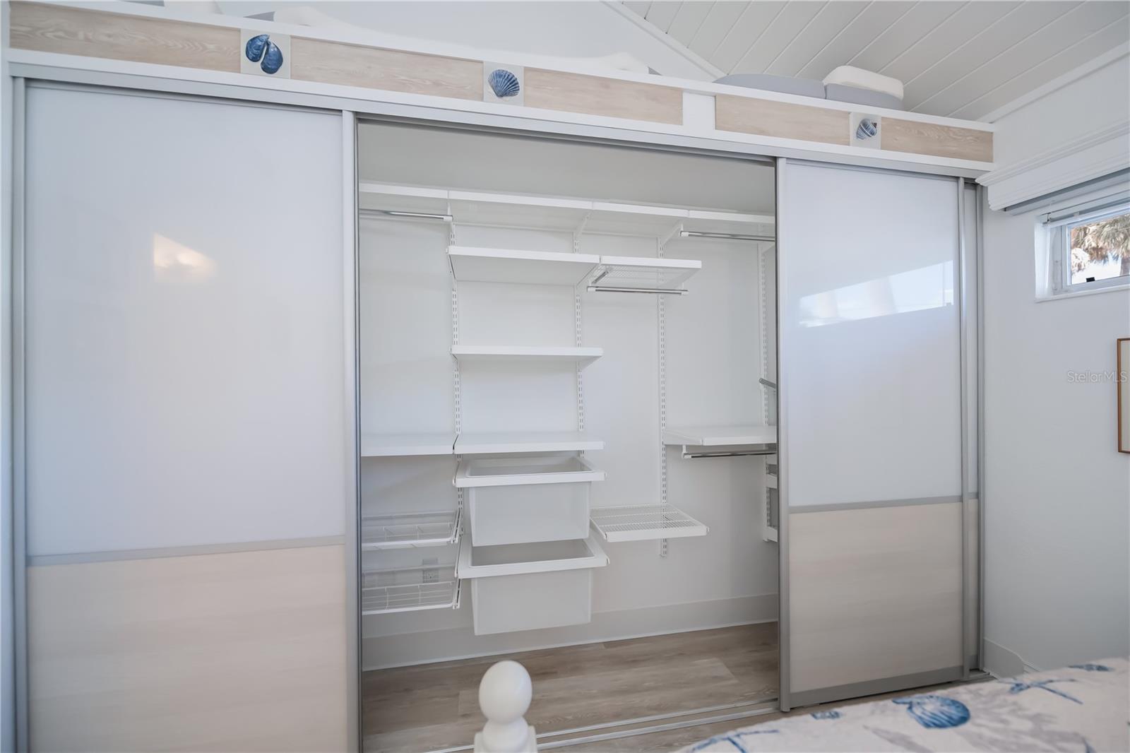 Image 42 of 65 For 907 Gibbs Road 6