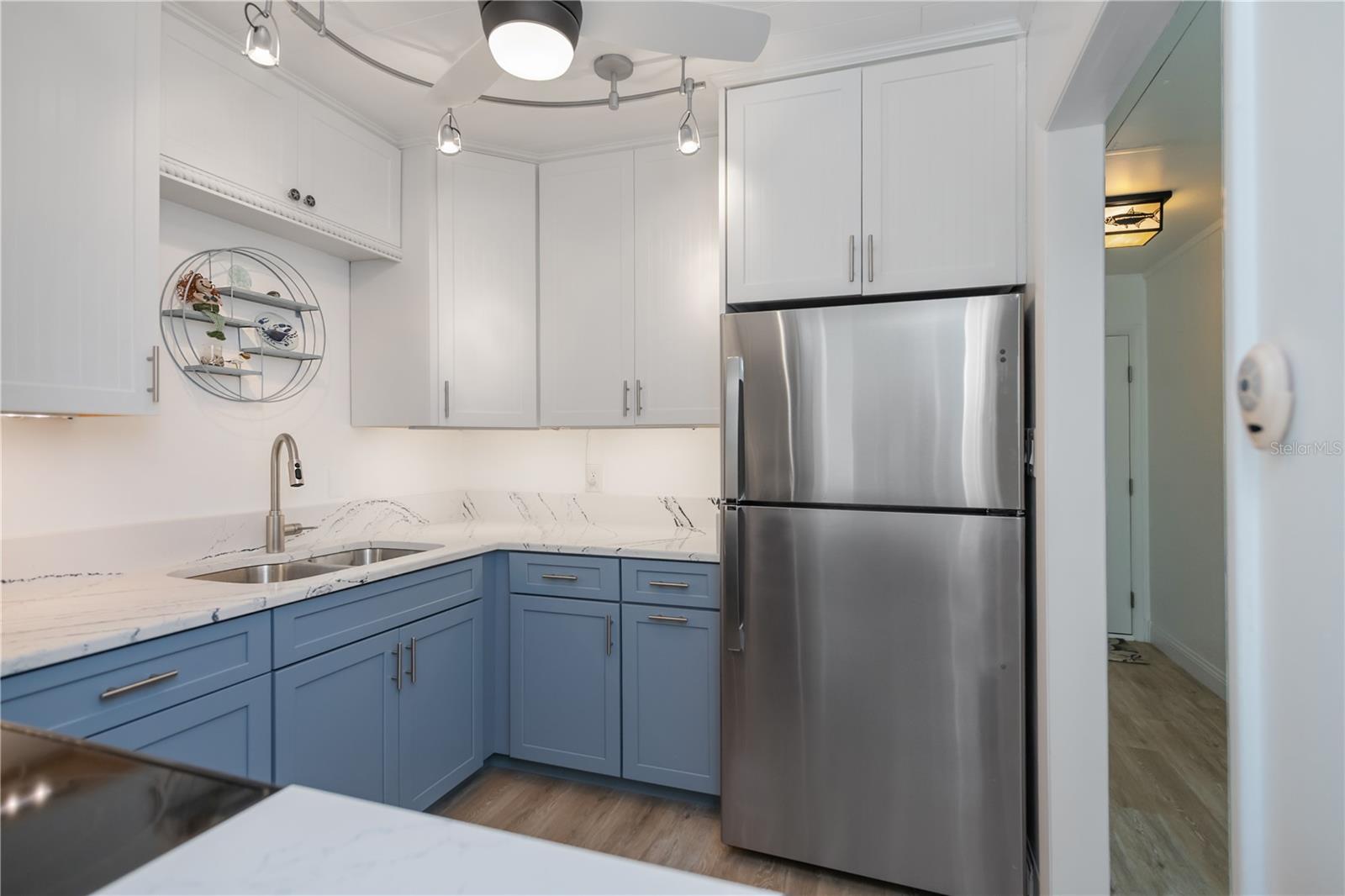 Image 8 of 65 For 907 Gibbs Road 6