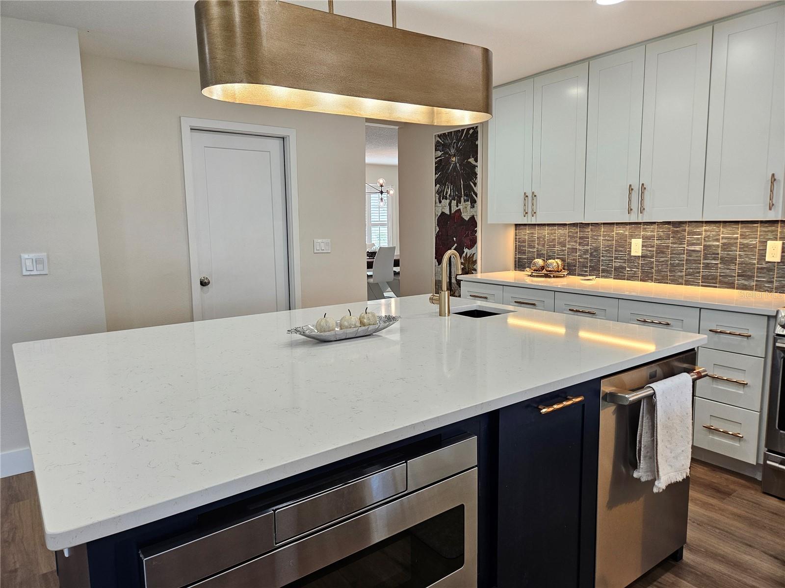 Image 19 of 52 For 917 Gondola Drive