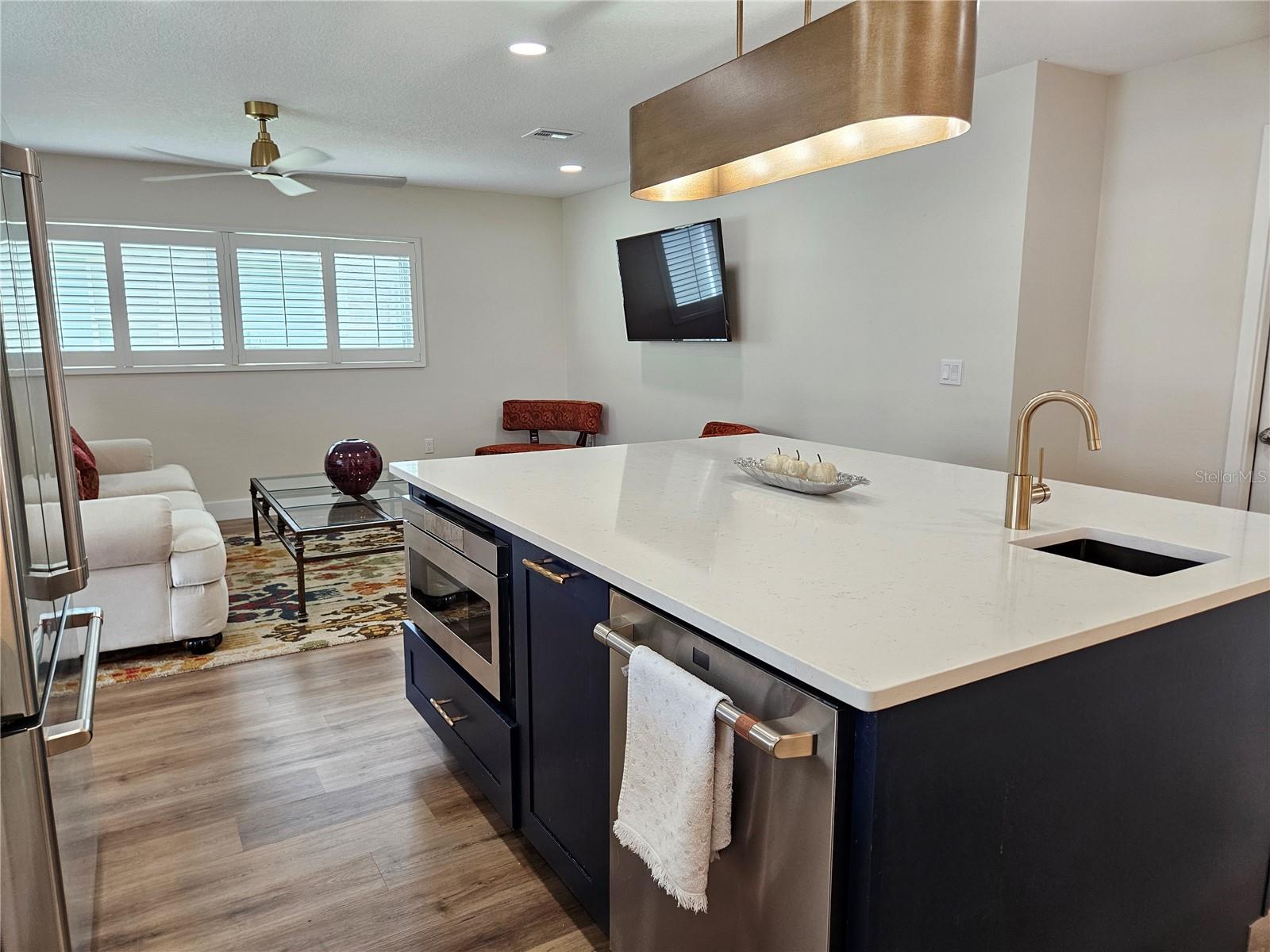 Image 20 of 52 For 917 Gondola Drive