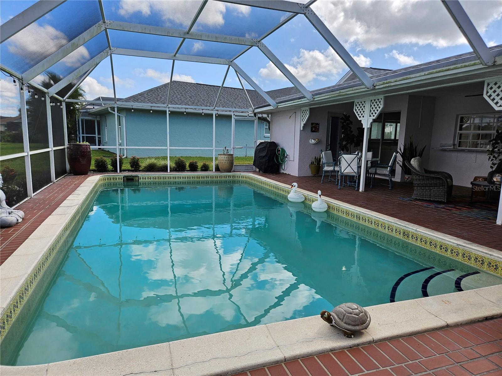 Image 32 of 52 For 917 Gondola Drive