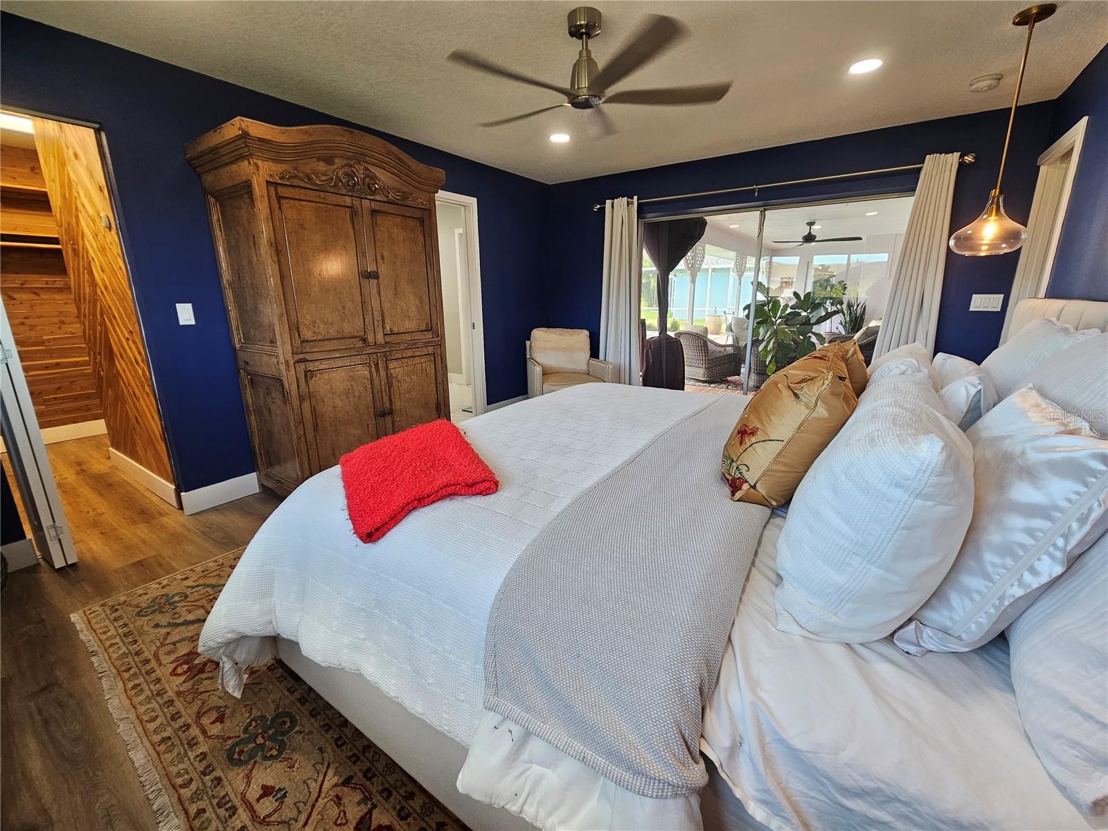 Image 40 of 52 For 917 Gondola Drive