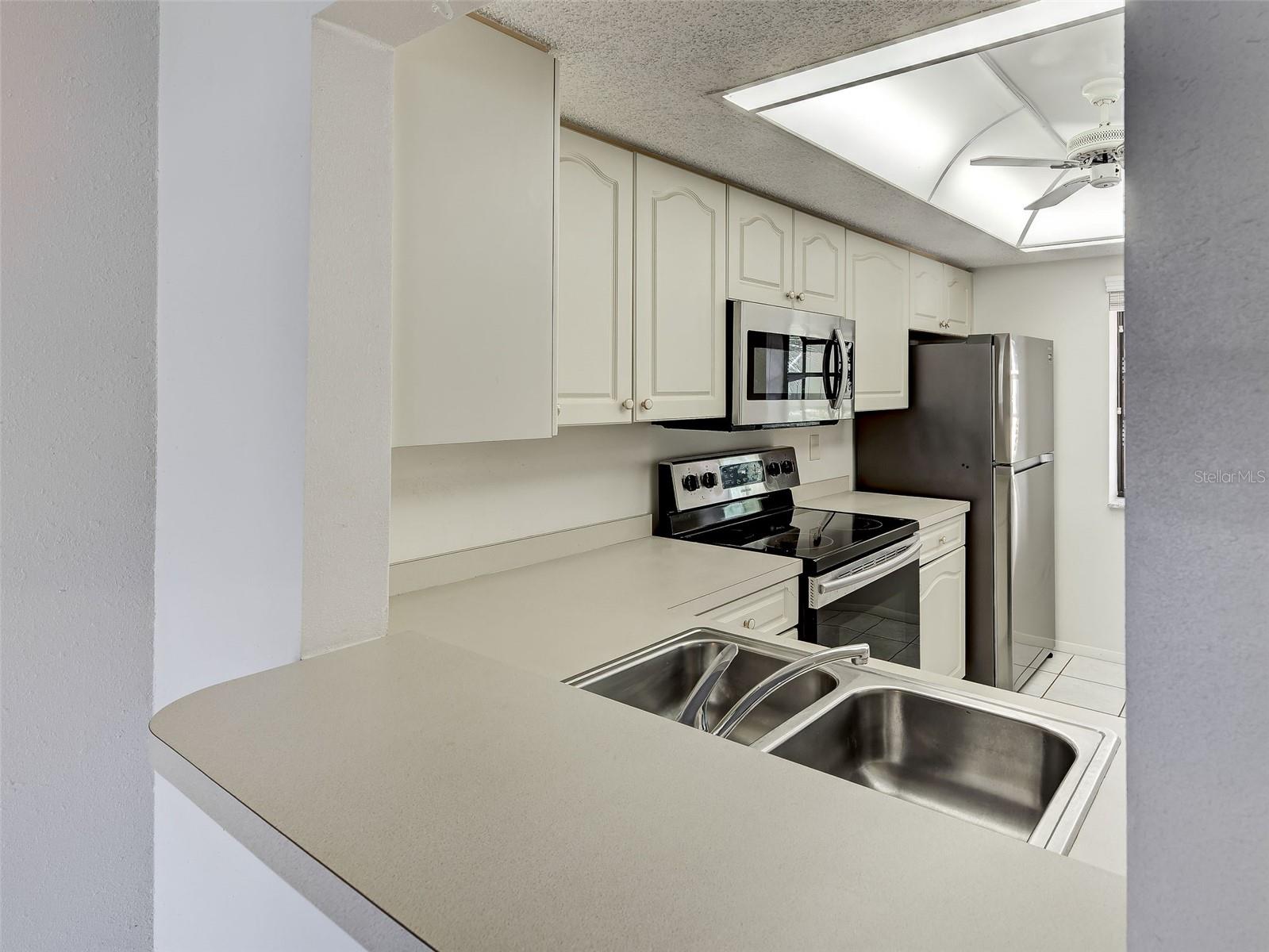 Image 10 of 59 For 365 Three Lakes Lane K