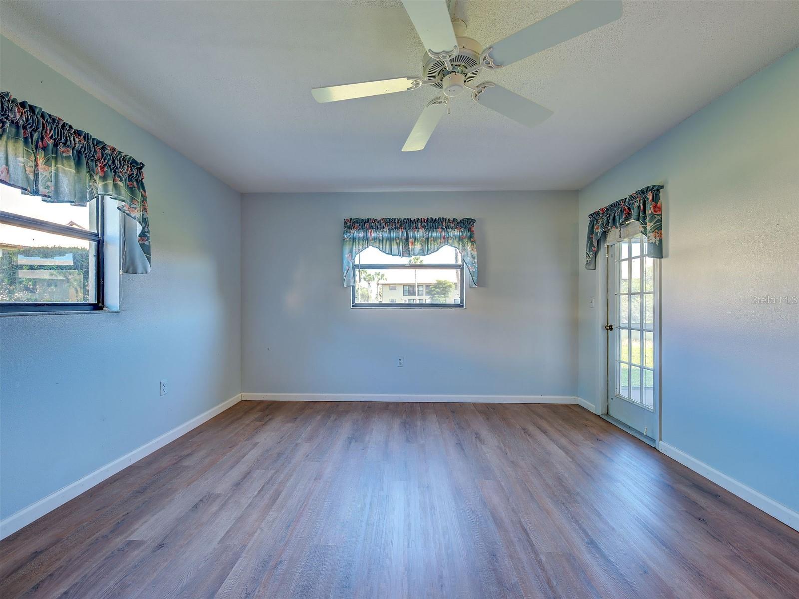 Image 24 of 59 For 365 Three Lakes Lane K