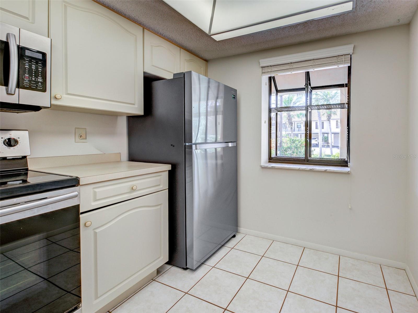 Image 7 of 59 For 365 Three Lakes Lane K