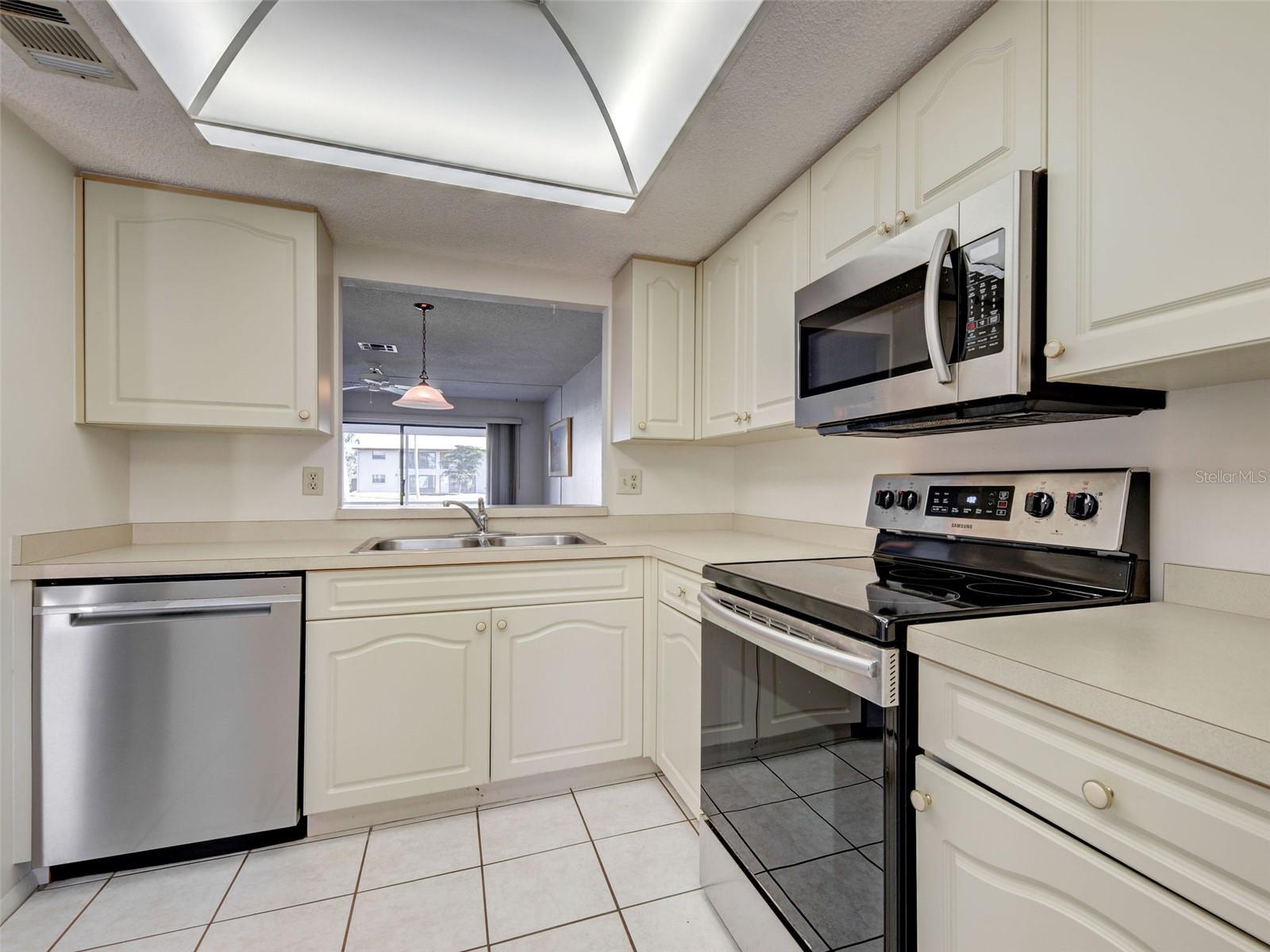 Image 9 of 59 For 365 Three Lakes Lane K