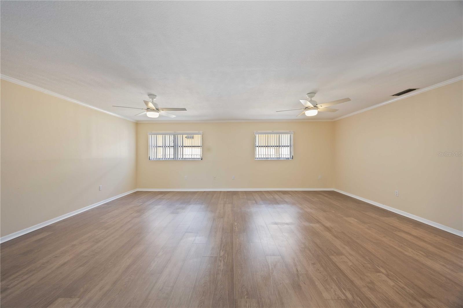 Image 12 of 61 For 409 Manatee Court 206