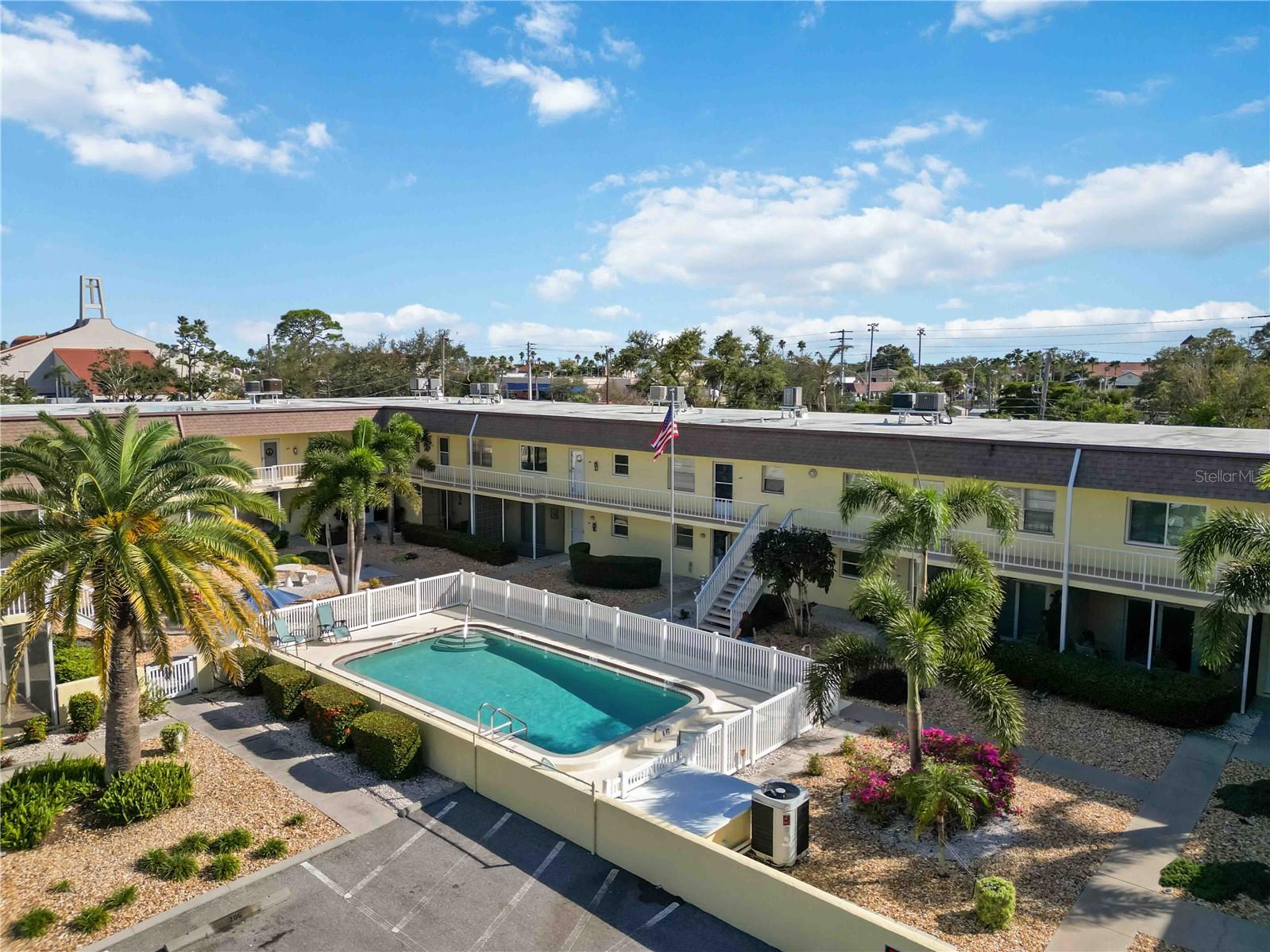 Image 23 of 61 For 409 Manatee Court 206