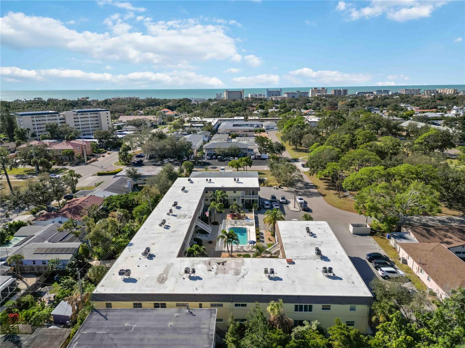 Image 24 of 61 For 409 Manatee Court 206