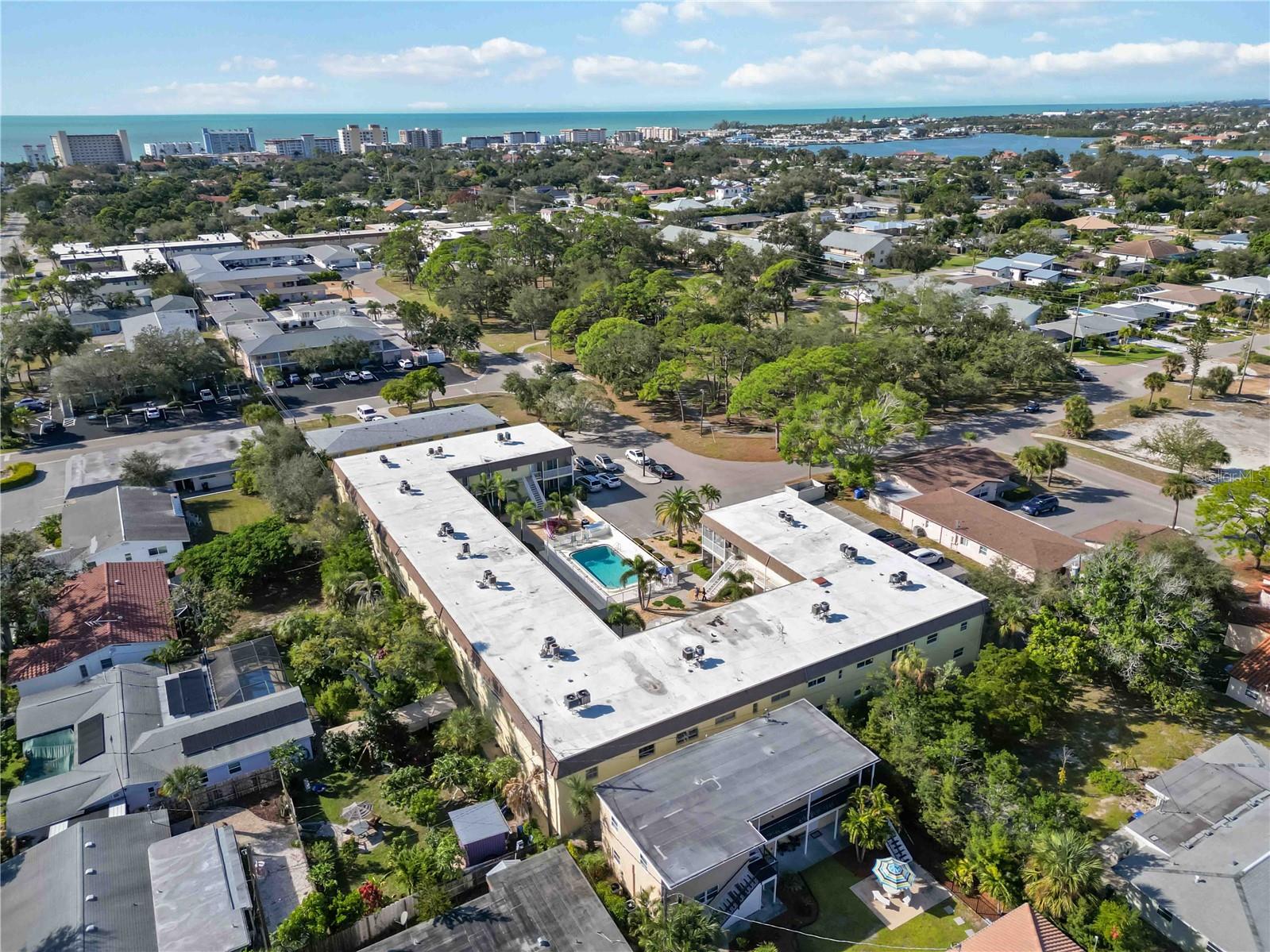 Image 26 of 61 For 409 Manatee Court 206