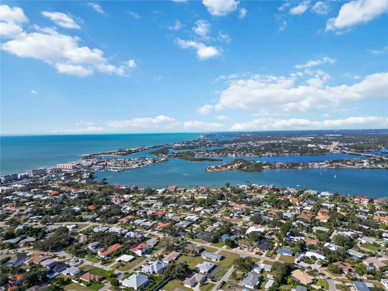 Image 29 of 61 For 409 Manatee Court 206