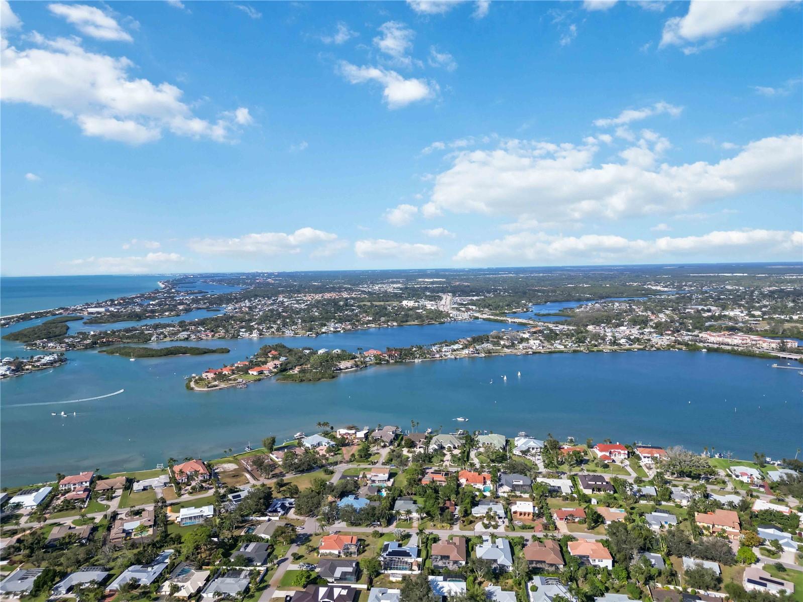 Image 35 of 61 For 409 Manatee Court 206