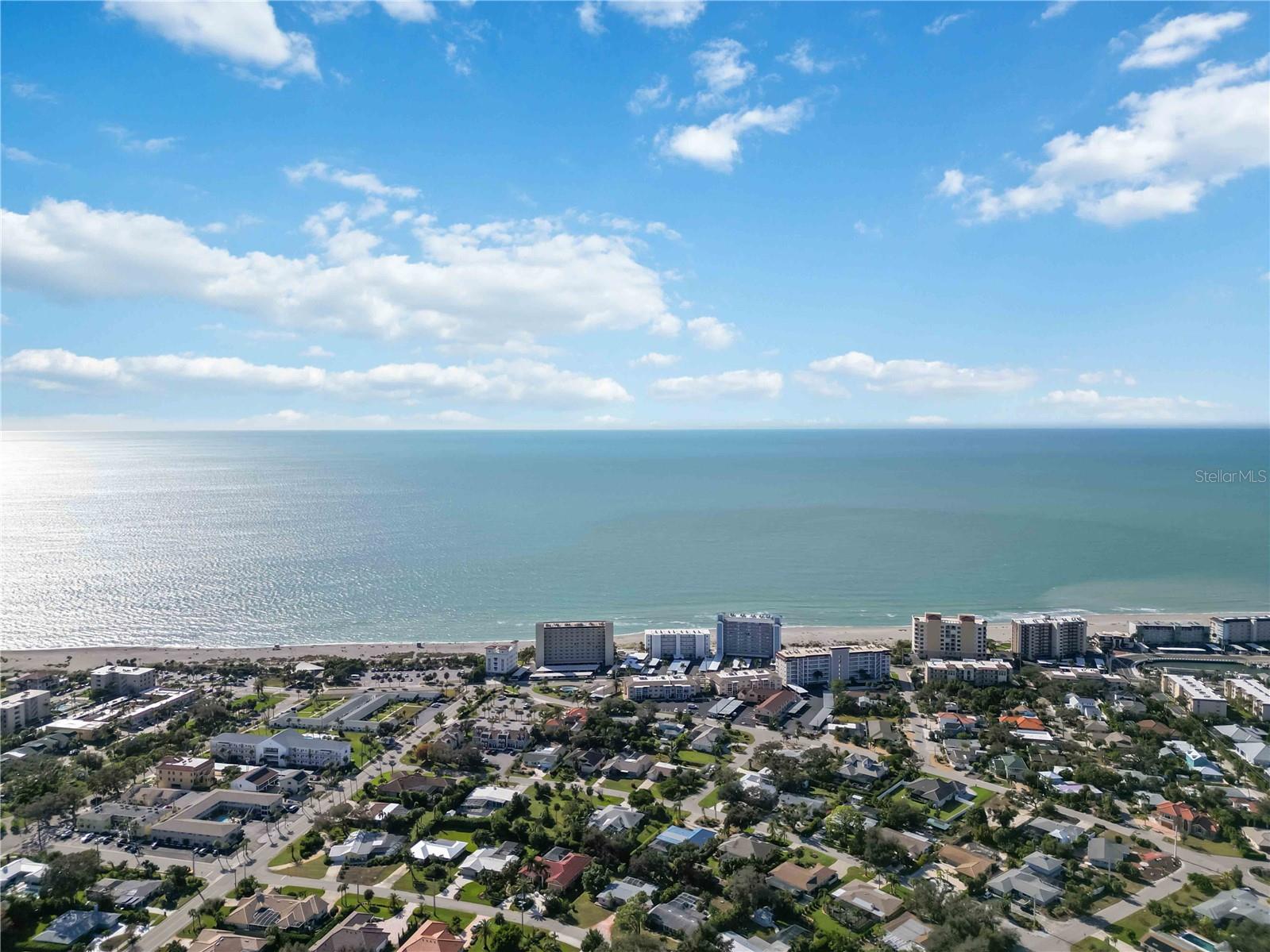 Image 36 of 61 For 409 Manatee Court 206