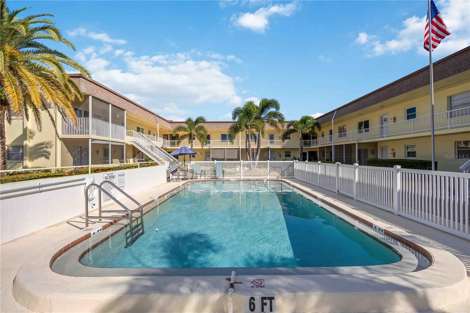 Image 5 of 61 For 409 Manatee Court 206