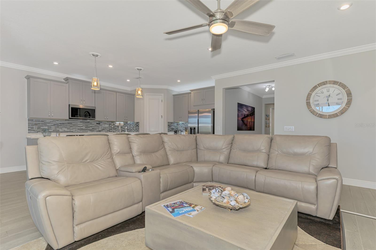 Image 17 of 91 For 11786 Sistine Lane