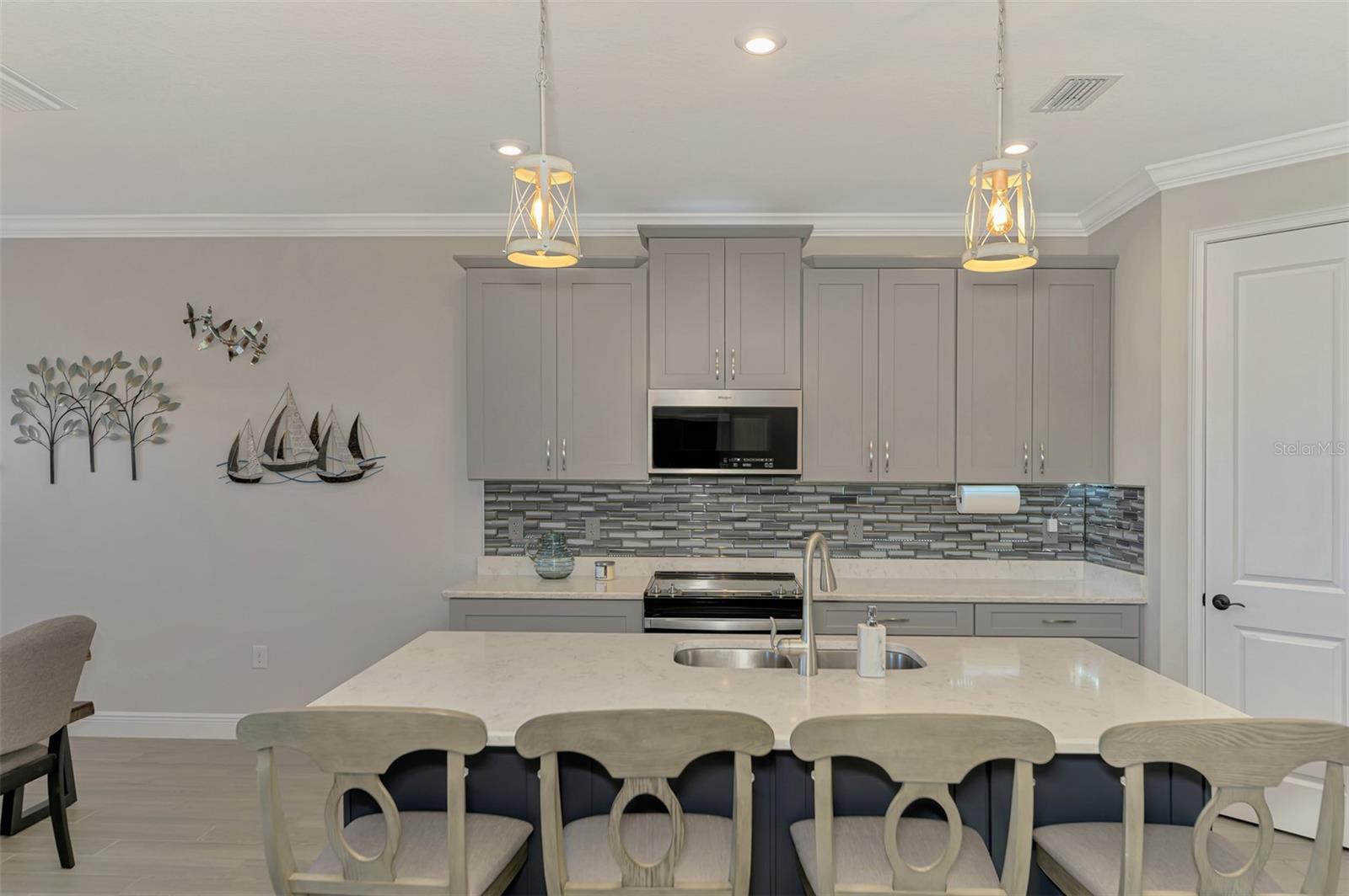 Image 19 of 91 For 11786 Sistine Lane