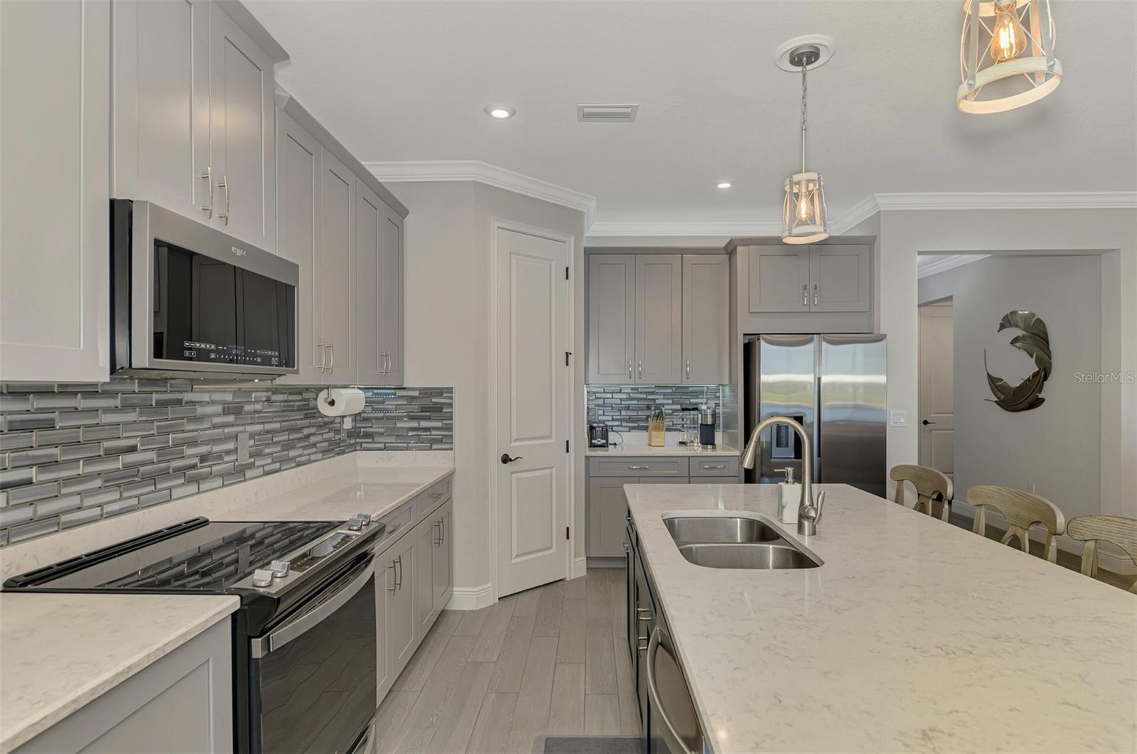 Image 24 of 91 For 11786 Sistine Lane