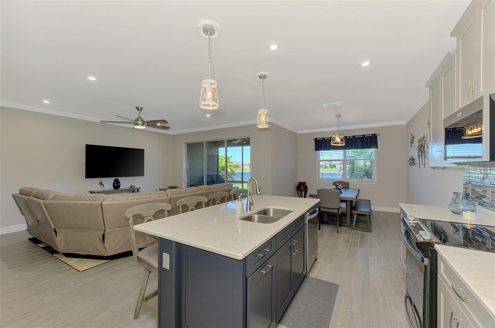 Image 27 of 91 For 11786 Sistine Lane