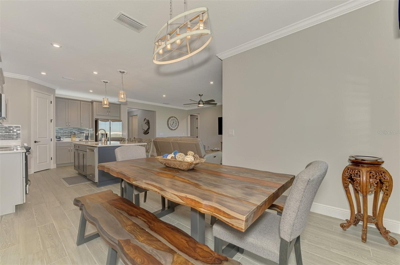 Image 30 of 91 For 11786 Sistine Lane