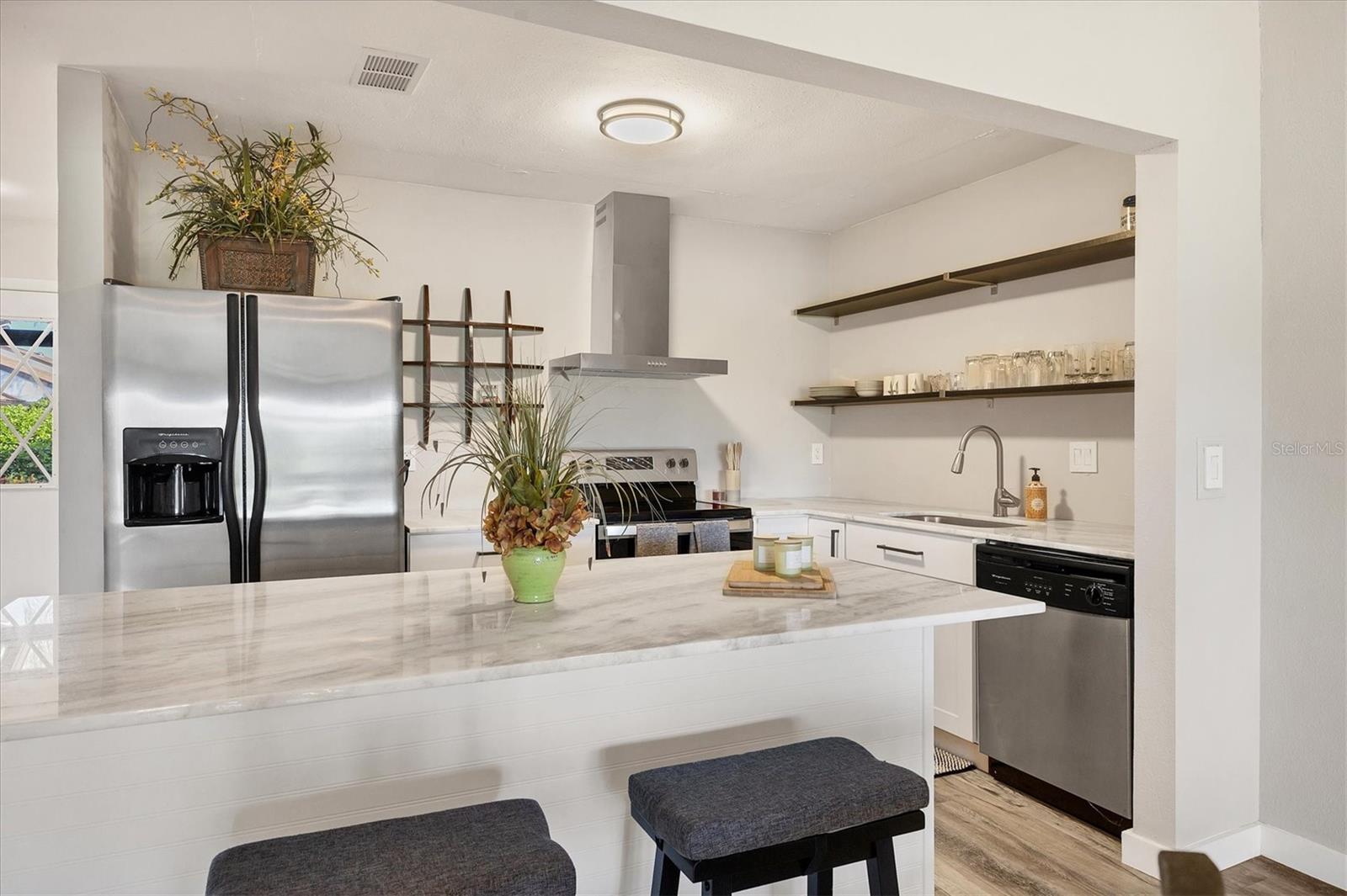 Image 11 of 38 For 1211 Capri Isles Boulevard 123