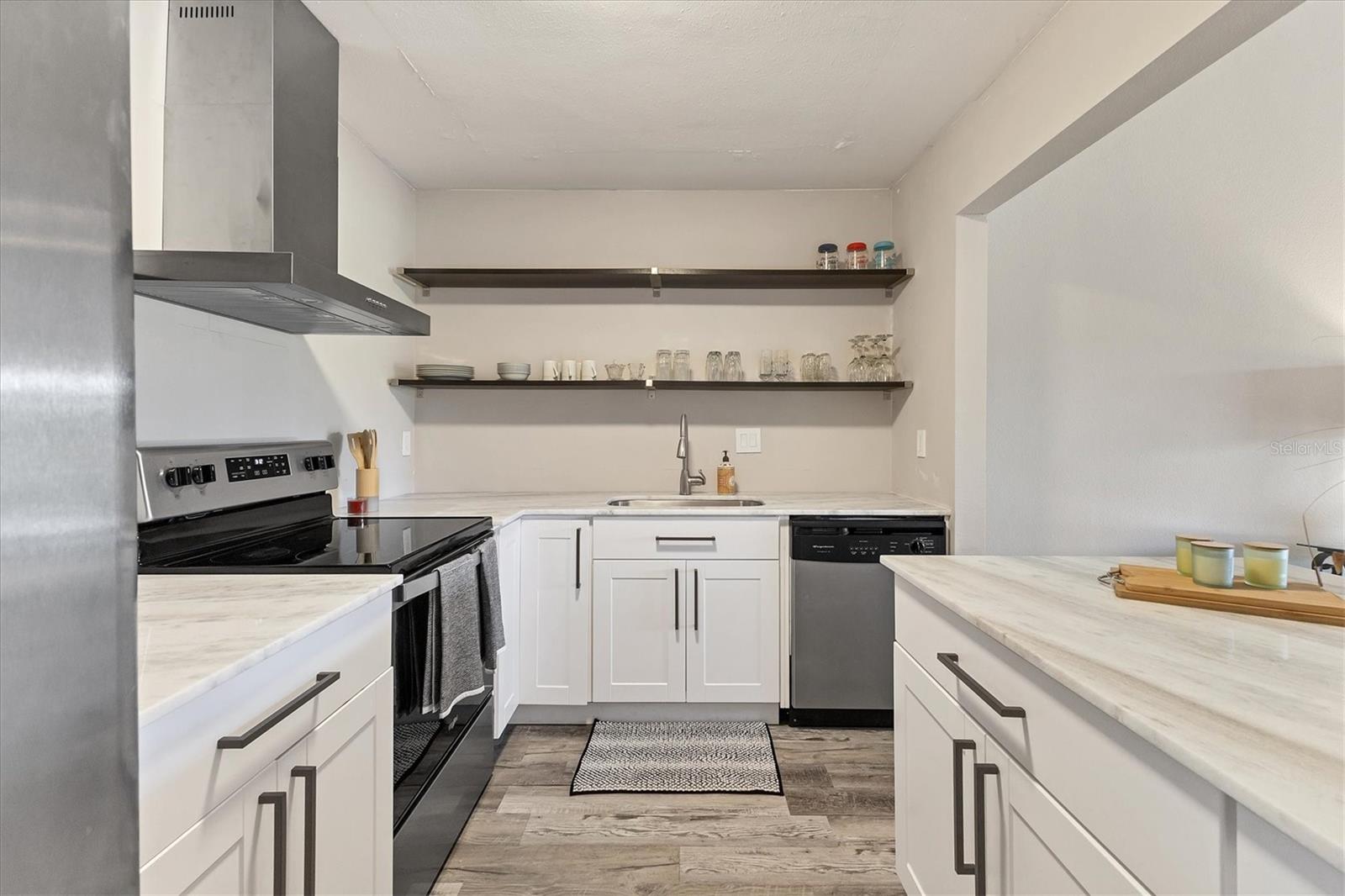 Image 12 of 38 For 1211 Capri Isles Boulevard 123