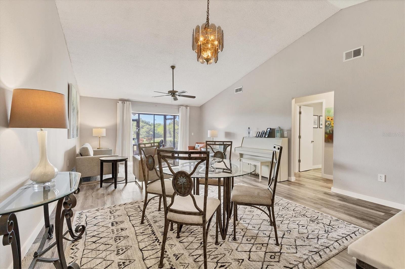 Image 17 of 38 For 1211 Capri Isles Boulevard 123