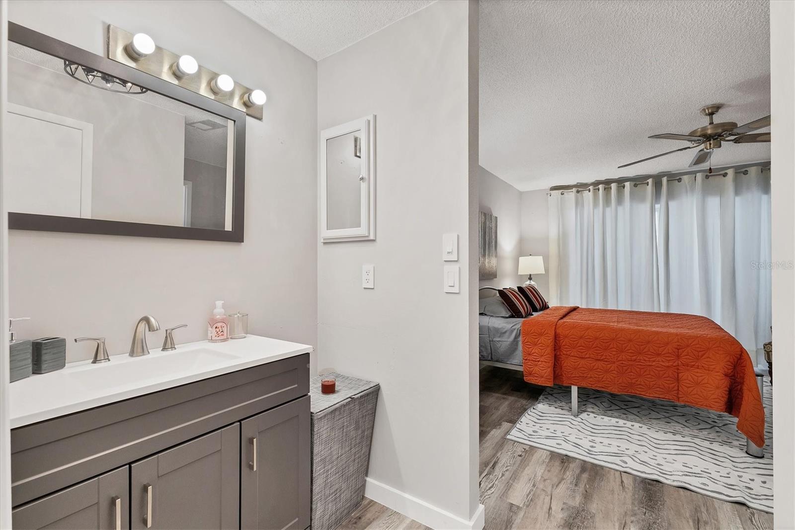 Image 20 of 38 For 1211 Capri Isles Boulevard 123