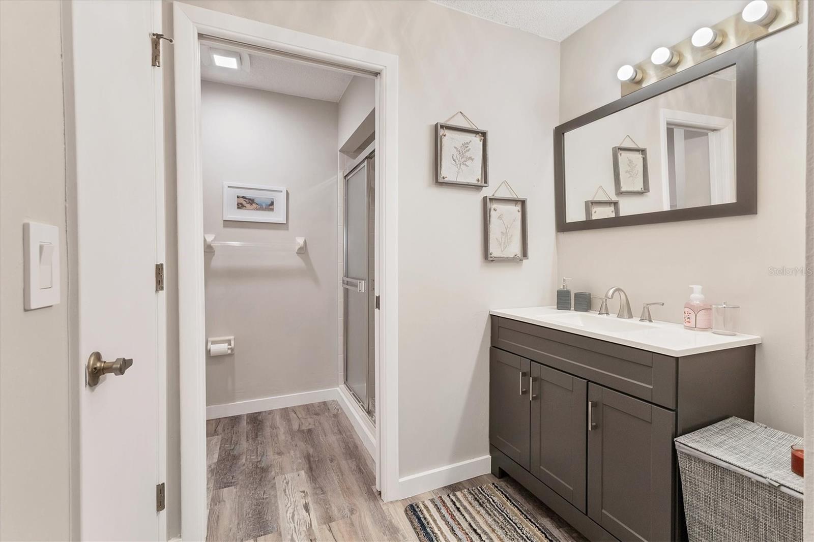 Image 21 of 38 For 1211 Capri Isles Boulevard 123