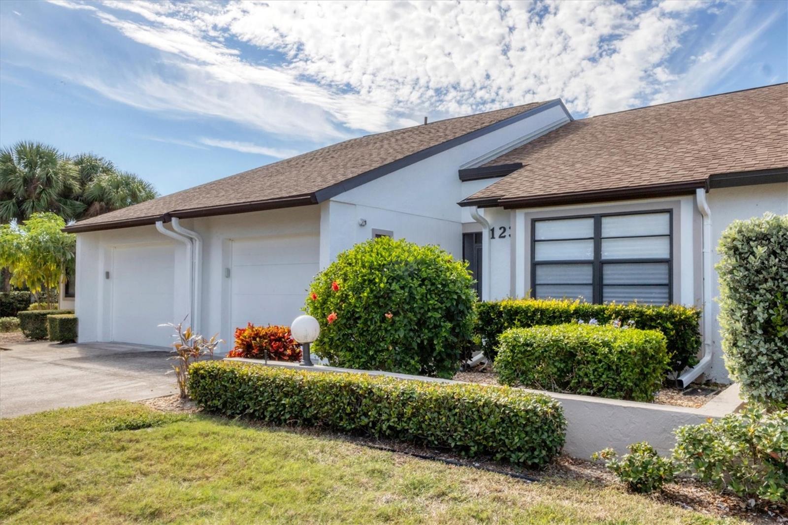 Image 3 of 38 For 1211 Capri Isles Boulevard 123