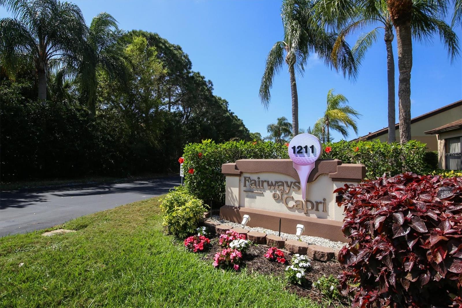 Image 32 of 38 For 1211 Capri Isles Boulevard 123