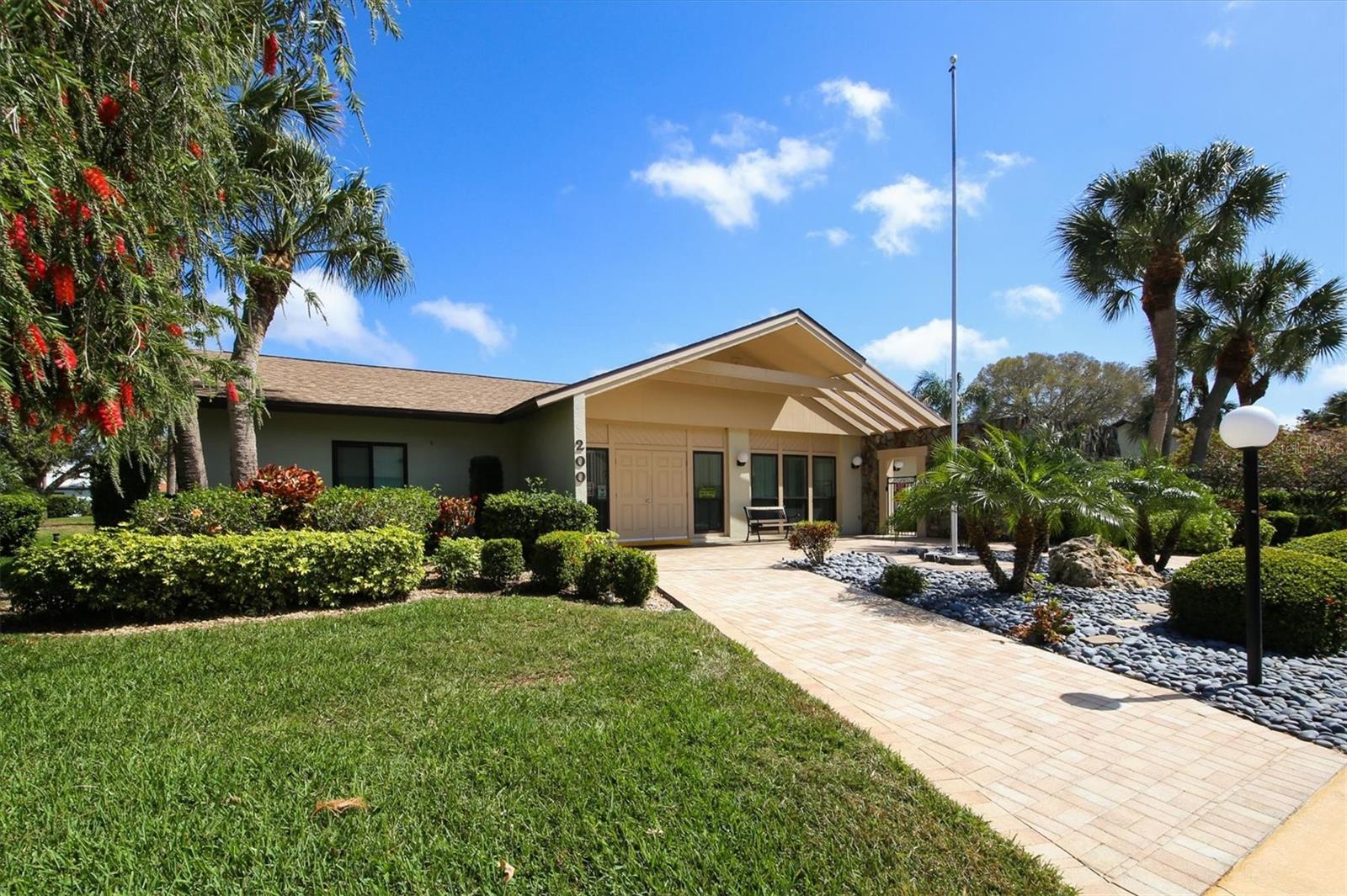 Image 33 of 38 For 1211 Capri Isles Boulevard 123