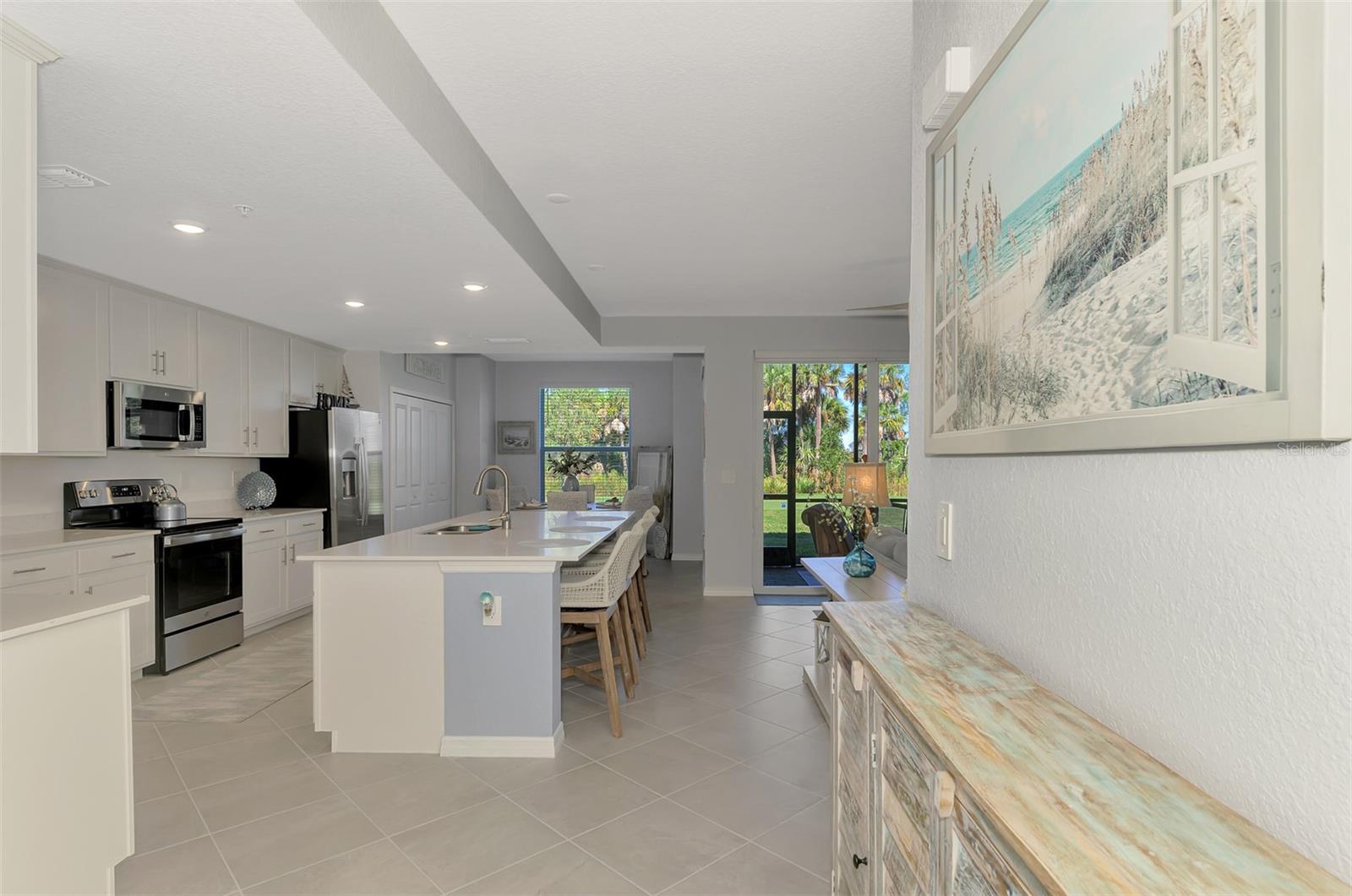 Image 13 of 100 For 12520 Galapagos Court 106