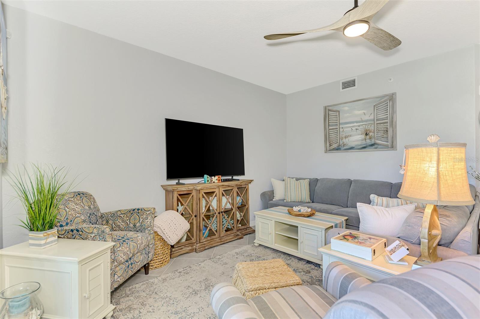 Image 18 of 100 For 12520 Galapagos Court 106