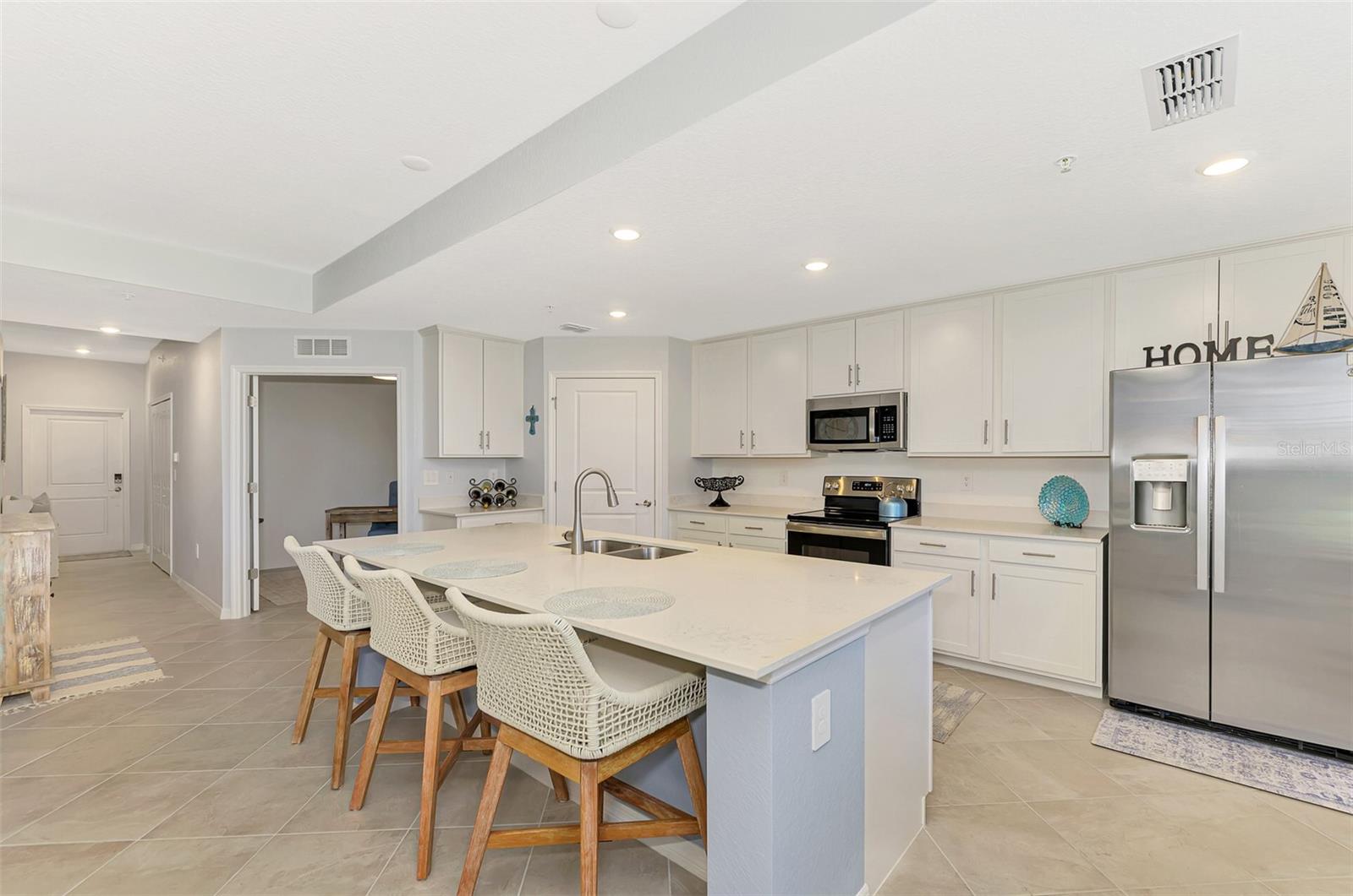 Image 20 of 100 For 12520 Galapagos Court 106