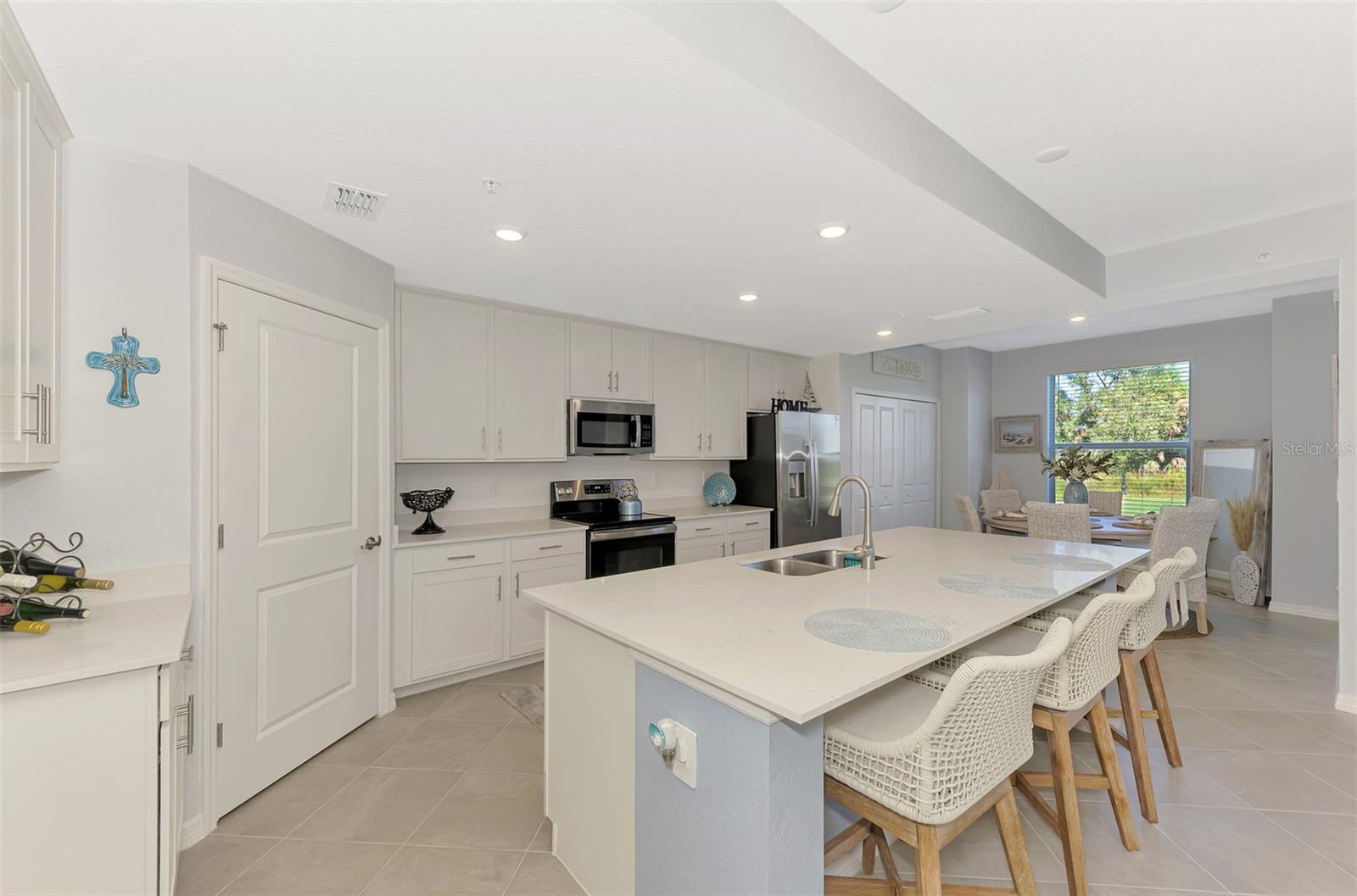 Image 22 of 100 For 12520 Galapagos Court 106