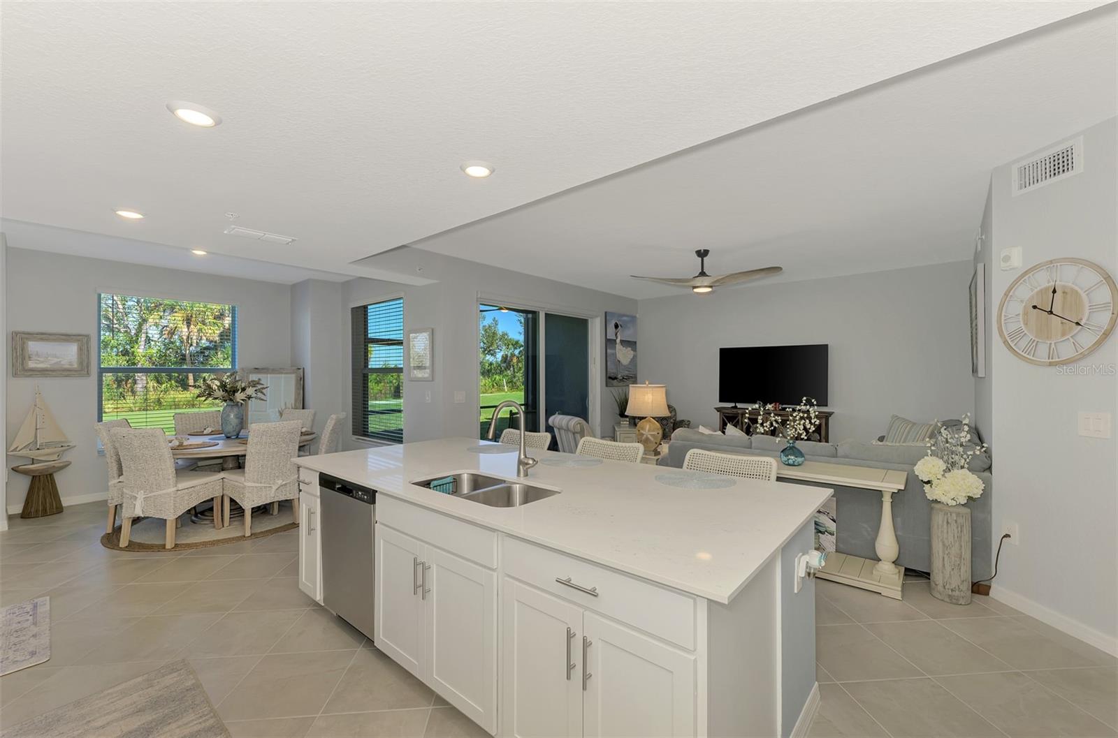 Image 27 of 100 For 12520 Galapagos Court 106