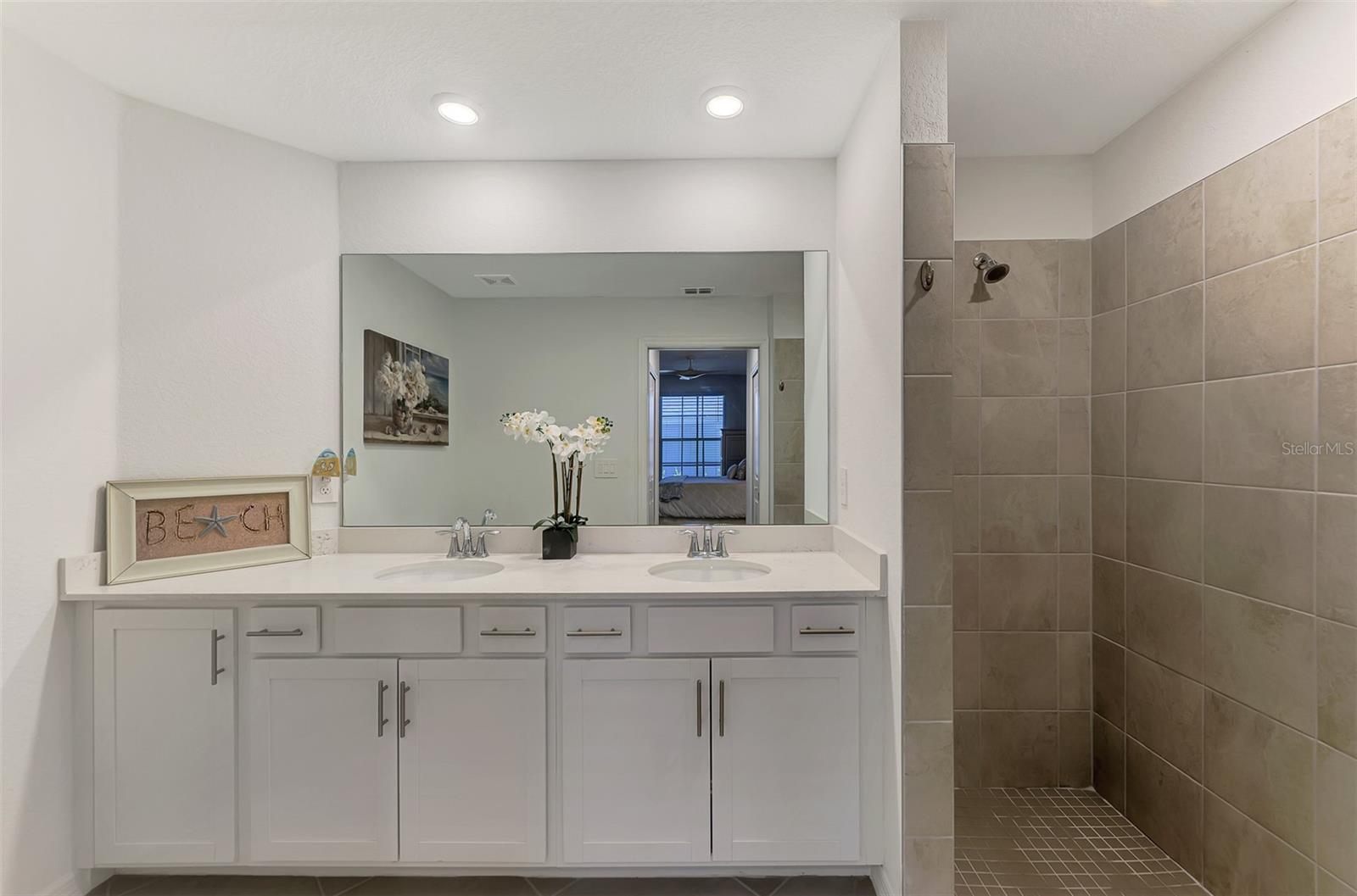 Image 37 of 100 For 12520 Galapagos Court 106