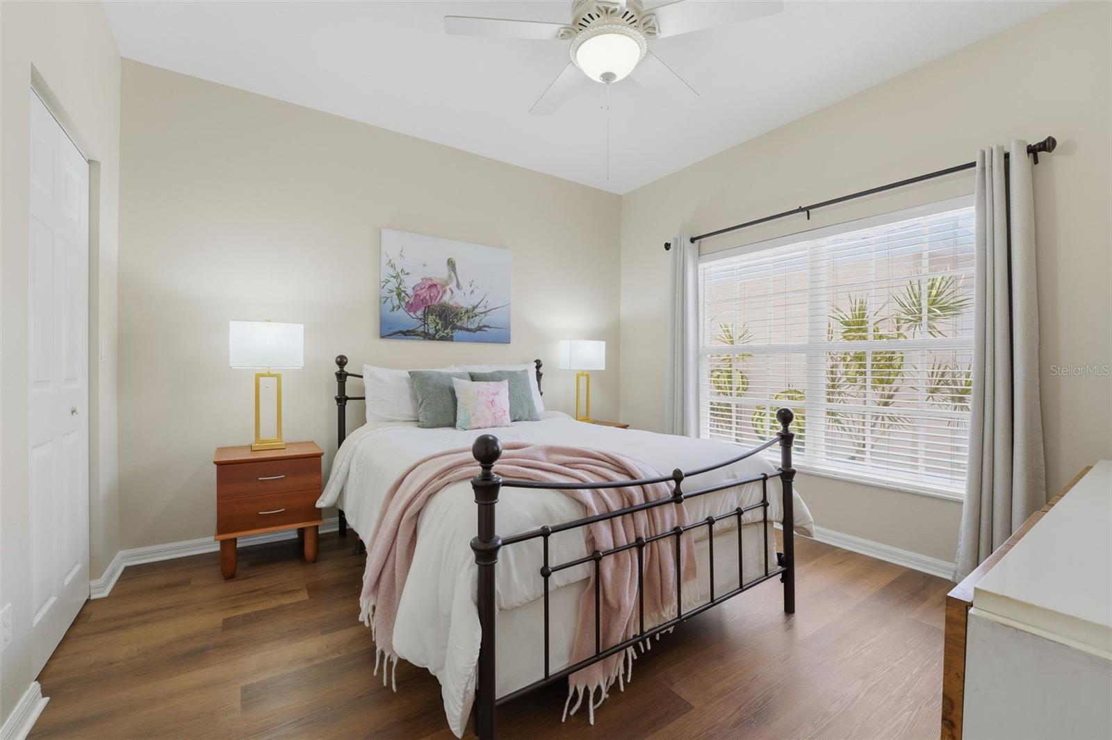 Image 21 of 33 For 291 Hidden Bay Drive 101