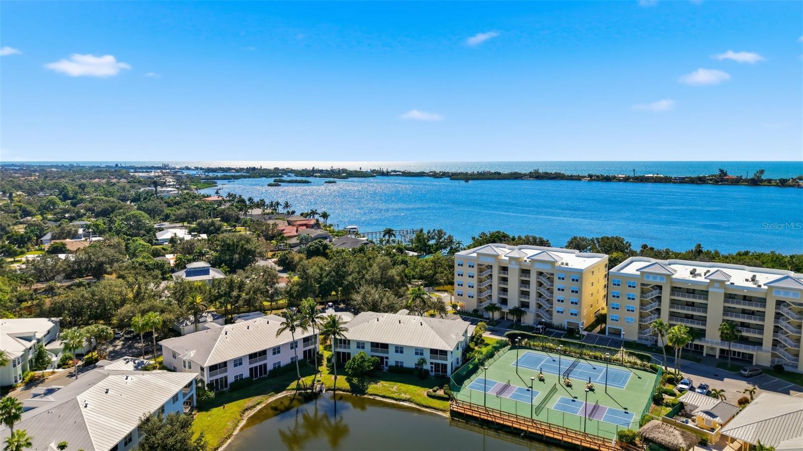 Image 29 of 33 For 291 Hidden Bay Drive 101