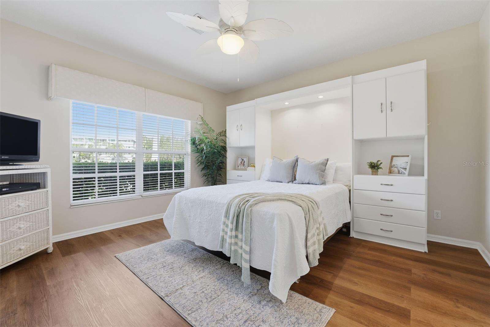 Image 3 of 33 For 291 Hidden Bay Drive 101