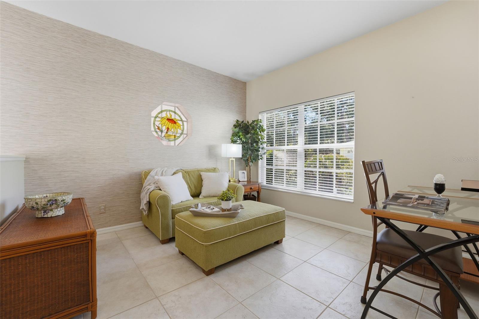 Image 8 of 33 For 291 Hidden Bay Drive 101