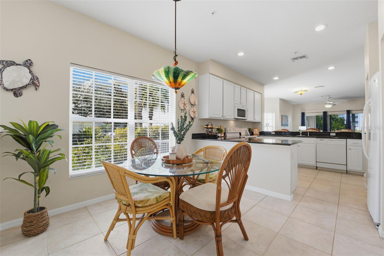 Image 9 of 33 For 291 Hidden Bay Drive 101